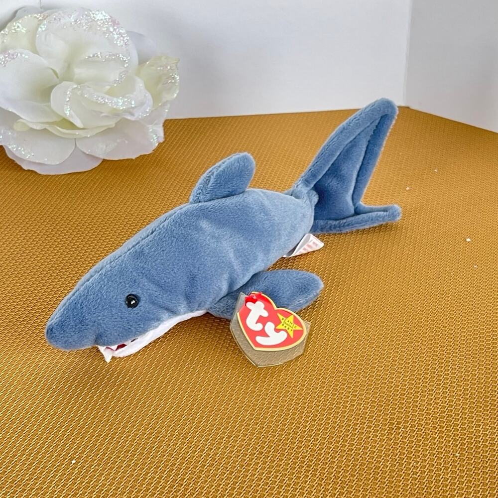 Vintage Rare Find Crunch the Shark Beanie Baby With Tags